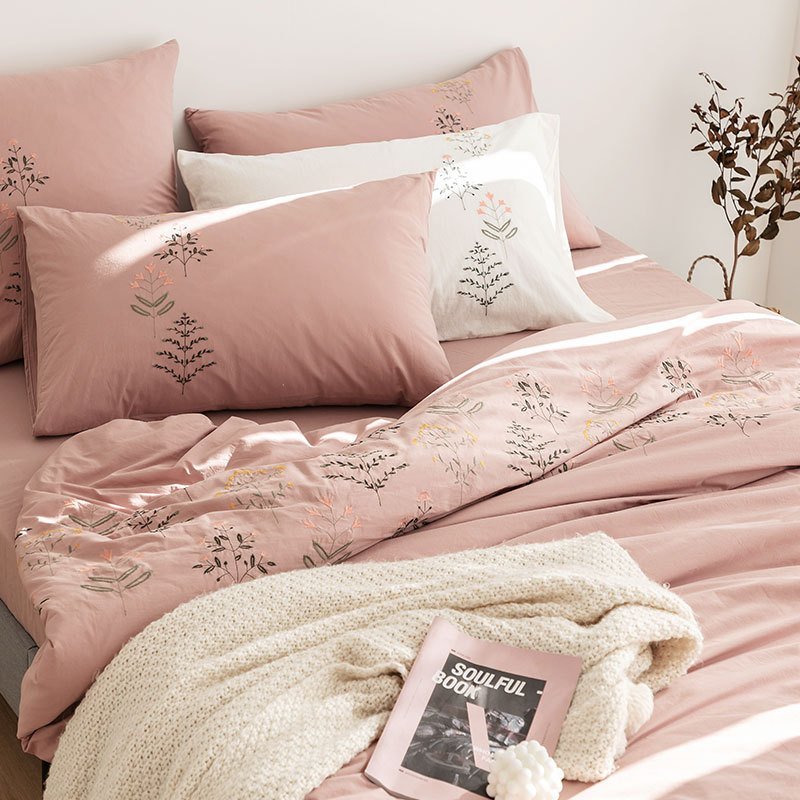 Cotton Four-Piece Bedding Set - Pure Cotton Bed Linens for Comfort and Style