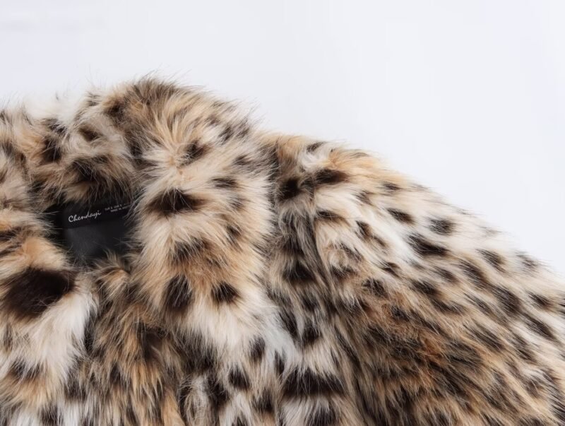 Women's Winter Fur Leopard Coat - Stylish & Warm Outerwear
