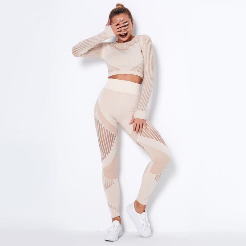 Seamless Knitted Absorbent Yoga Long-Sleeved Suit | Yoga Wear for Comfort and Performance