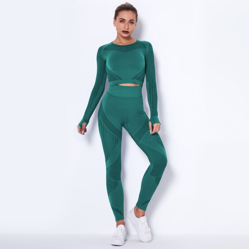 Seamless Knitted Absorbent Yoga Long-Sleeved Suit | Yoga Wear for Comfort and Performance