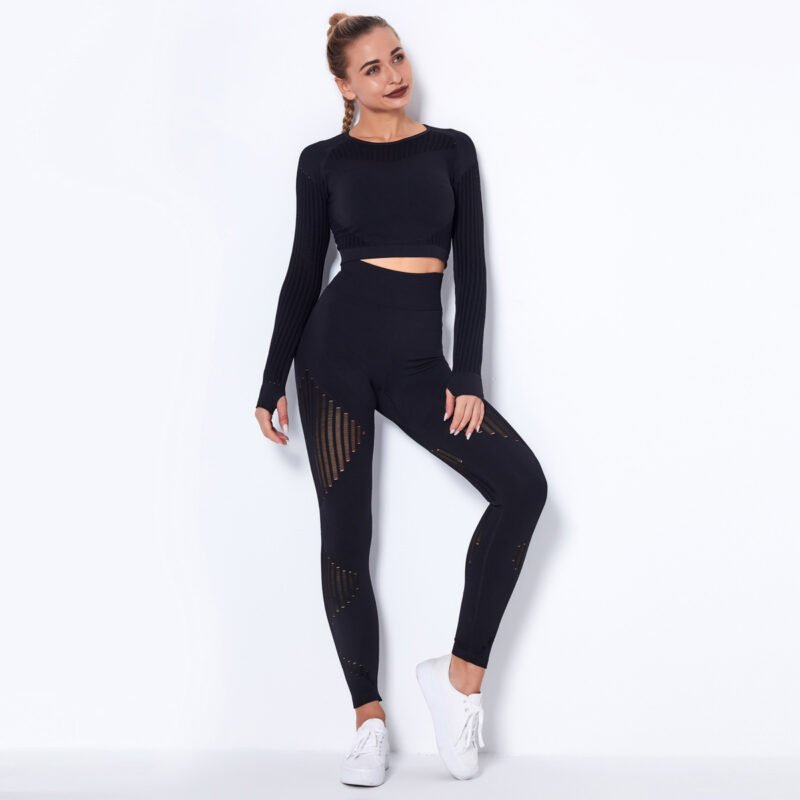 Seamless Knitted Absorbent Yoga Long-Sleeved Suit | Yoga Wear for Comfort and Performance