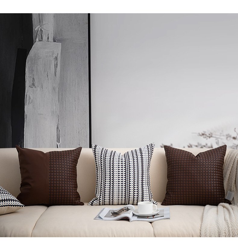 Modern Minimalist and Luxurious Pillows – Elegant Home Decor for a Stylish Touch