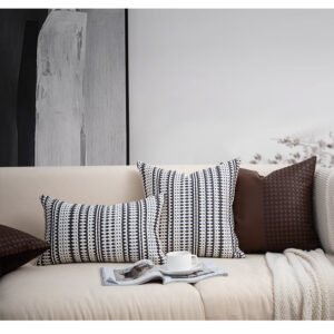 Modern Minimalist and Luxurious Pillows – Elegant Home Decor for a Stylish Touch