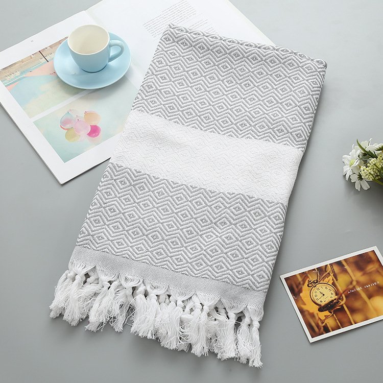 Handmade Tassel Turkish Beach Towel – Stylish & Lightweight Blanket for Beach Days