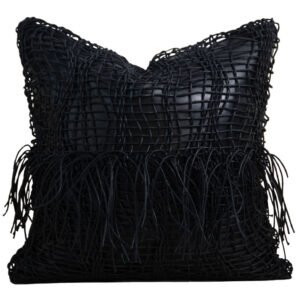 Modern Minimalist and Luxurious Pillows – Elegant Home Decor for a Stylish Touch