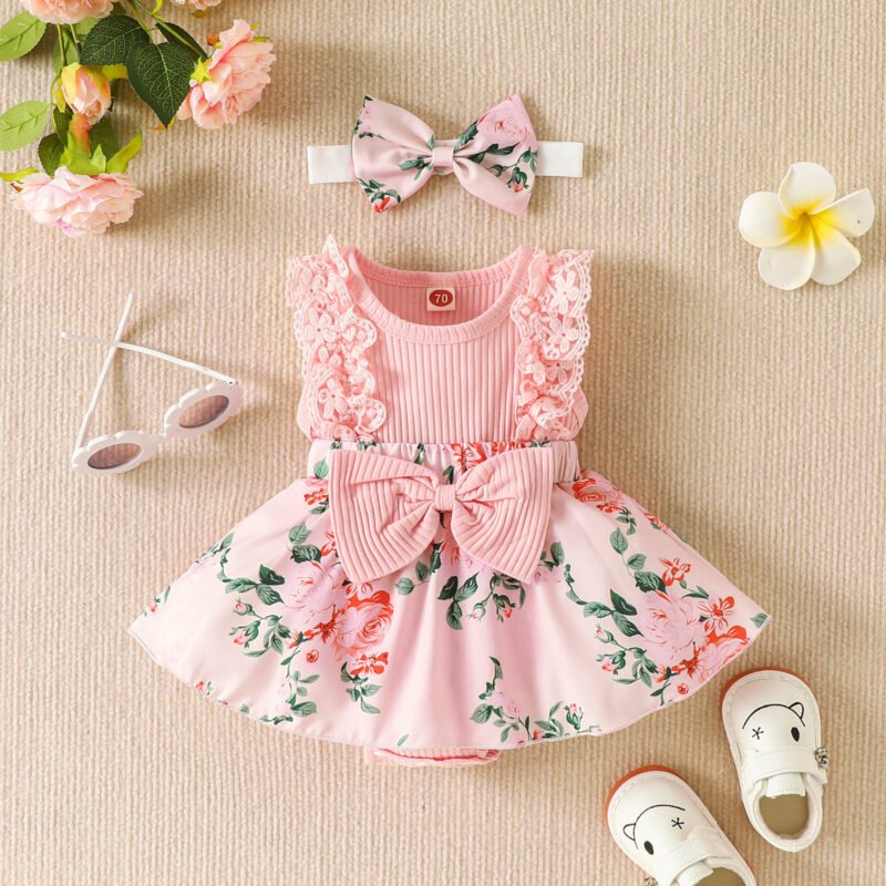 Flower Print Romper with Sleeve Stitching – Adorable and Stylish Baby Outfit