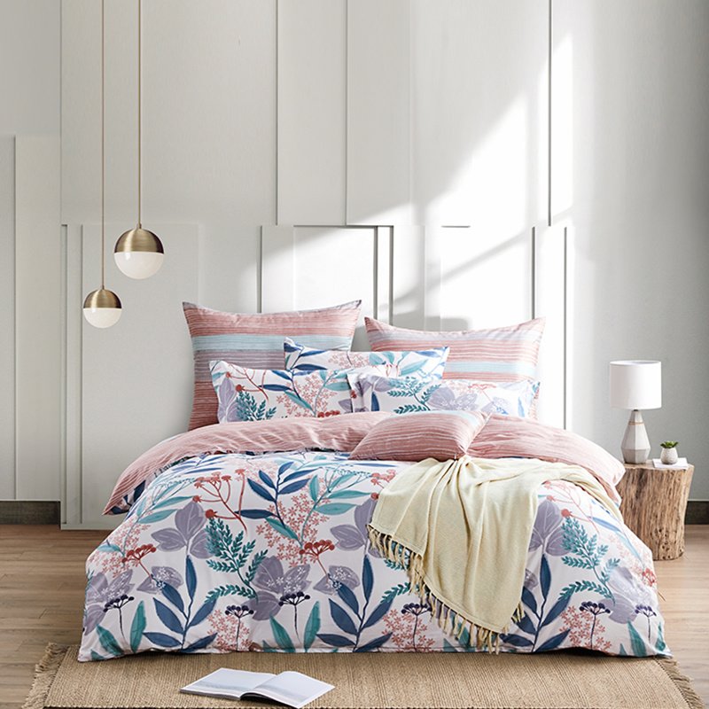 Four-Piece Set of Long-Staple Cotton Satin Printed Bedding – Soft and Luxurious Bedding Set