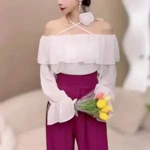 Chic Flower Sleeve Loose Long-Sleeved Top - Stylish & Comfortable Top for Women