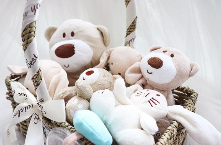 Newborn Baby Toy Set Gift Box – Adorable & Engaging Toys for Infants