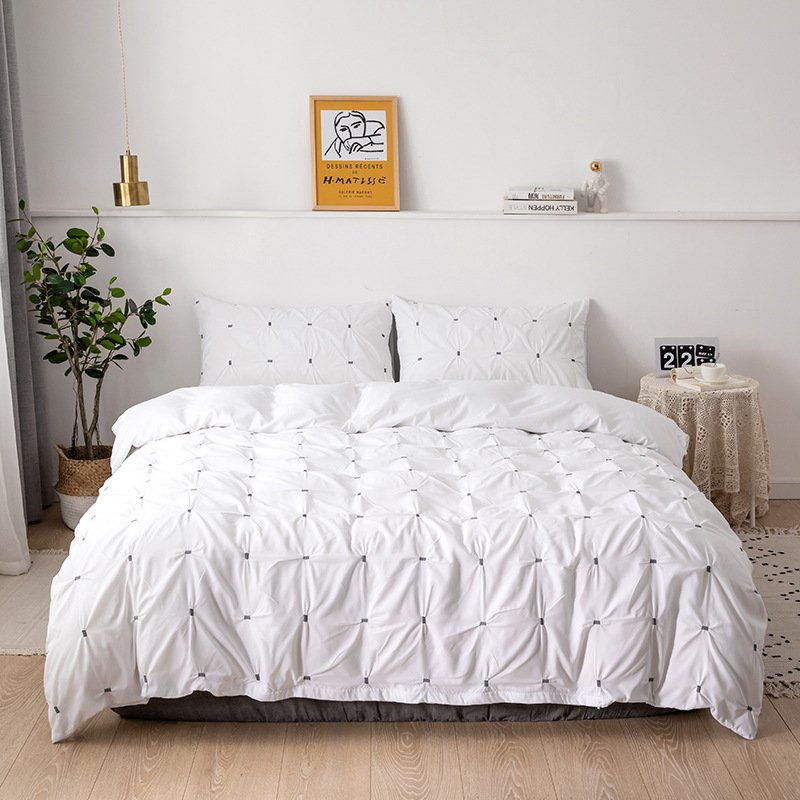 Three-Piece Set of Bedding – Soft and Comfortable Bedding Set for Your Bedroom