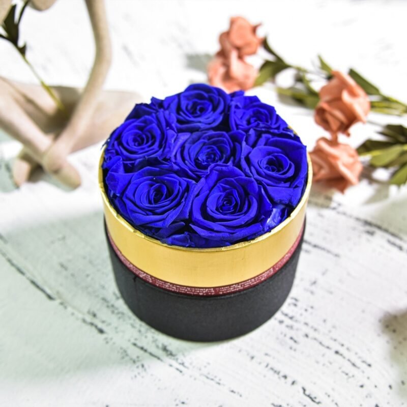 Preserved Flower Rose Hug Bucket – Christmas Gift Box for Elegant Holiday Gifting