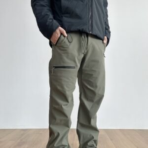 American-Style Outdoor Straight Velvet Overalls – Stylish & Comfortable Winter Wear