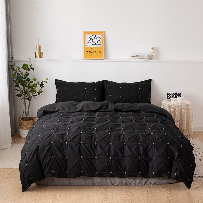 Three-Piece Set of Bedding – Soft and Comfortable Bedding Set for Your Bedroom