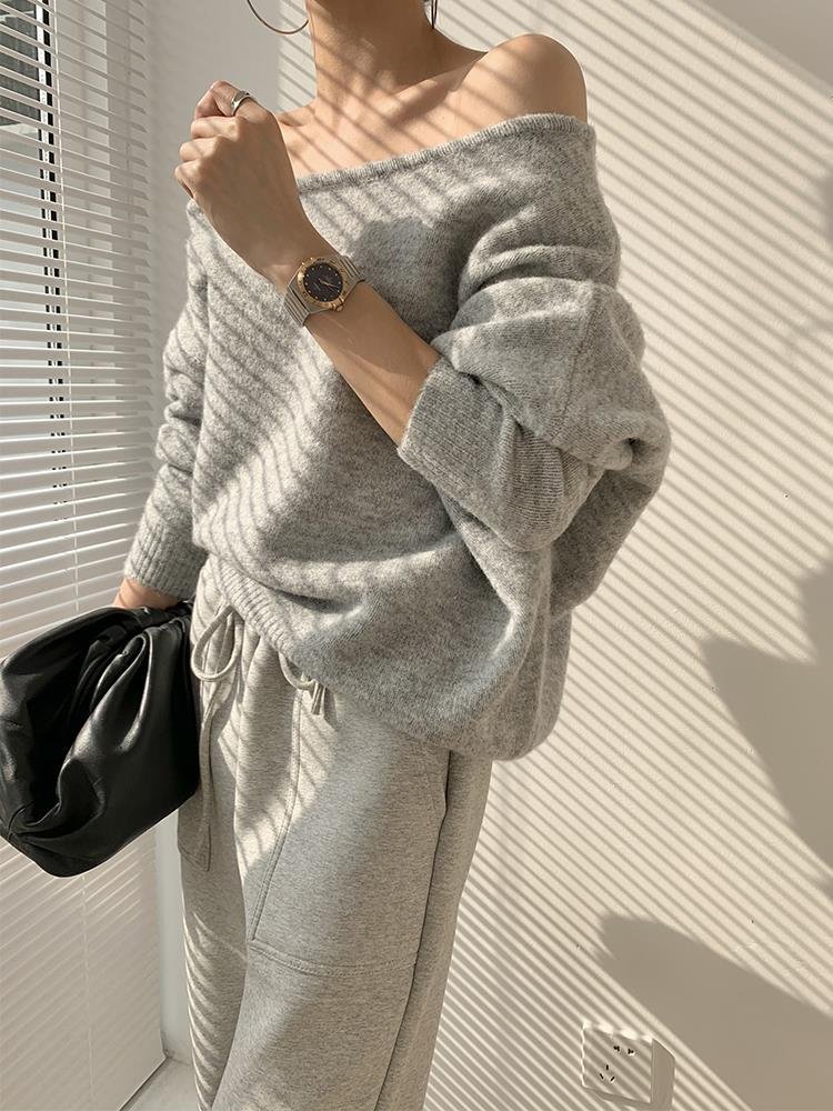 Irregular Top Loose Style - Trendy & Comfortable Women's Top