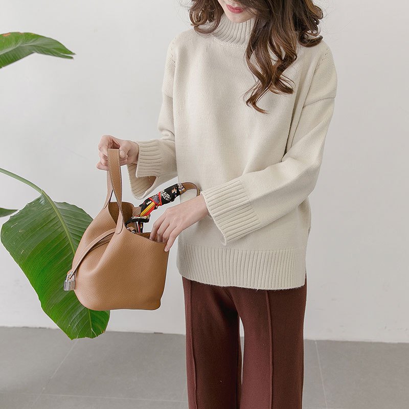 Winter New Maternity Sweater - Loose Fit Turtleneck for Pregnant Women
