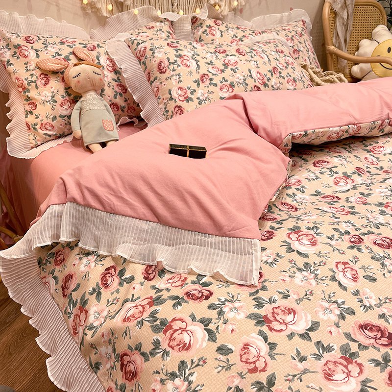 Gentle Wind Network Red Bedding Set of Four – Summer Countryside Style Bedding