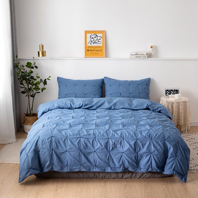 Three-Piece Set of Bedding – Soft and Comfortable Bedding Set for Your Bedroom