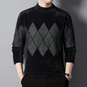 Men's Fashion Round Neck Thickened Velvet Sweater – Cozy and Stylish