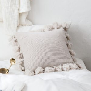 Nordic Simple Solid Color Wool Ball Pillow – Cozy and Elegant Decorative Cushion