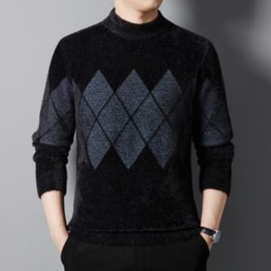 Men's Fashion Round Neck Thickened Velvet Sweater – Cozy and Stylish
