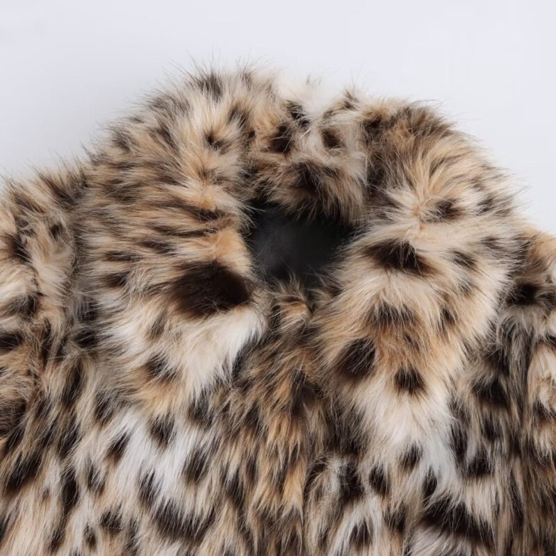 Women's Winter Fur Leopard Coat - Stylish & Warm Outerwear
