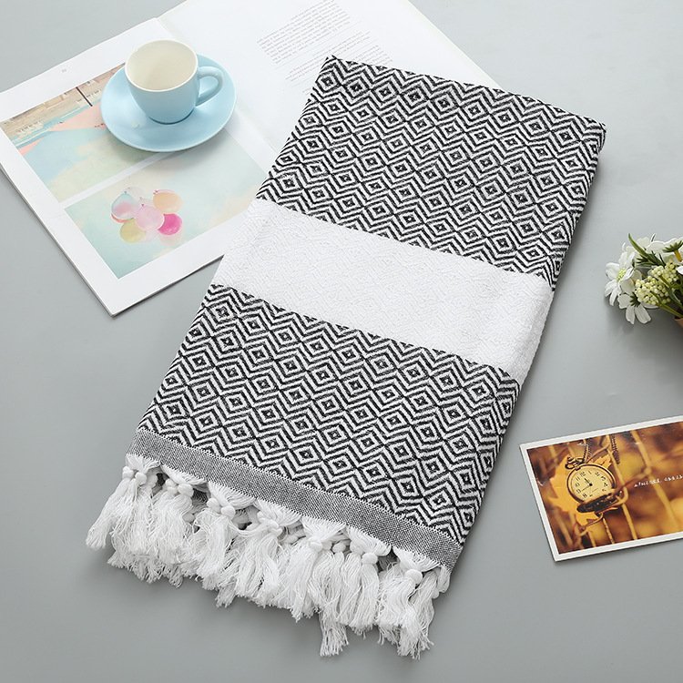 Handmade Tassel Turkish Beach Towel – Stylish & Lightweight Blanket for Beach Days