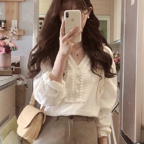 Unique Chic Long-Sleeved Top for Women – Stylish & Comfortable Design