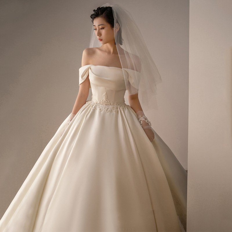Women's Satin Off-Shoulder Retro Fashion Wedding Dress – Elegant Bridal Gown