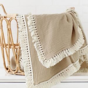 Baby Blanket with Ruffles - Soft & Stylish Newborn Blanket