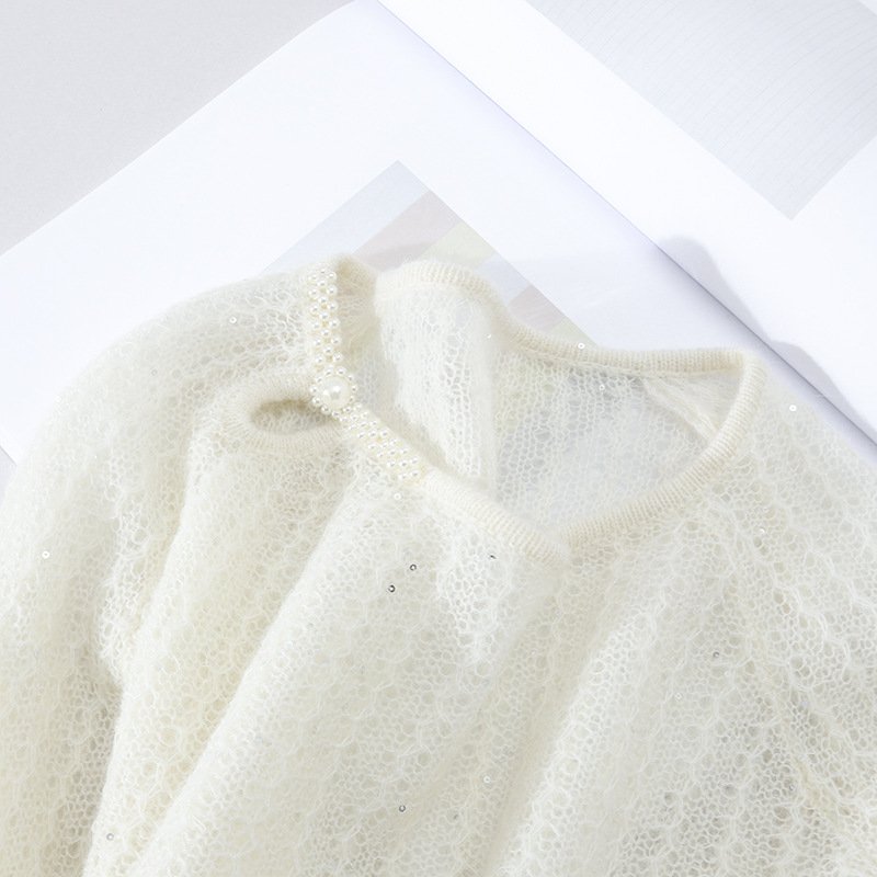 Pearl Buckle Retro Elegant Alpaca Wool Sweater – Sophisticated Women's Knitwear One-Size