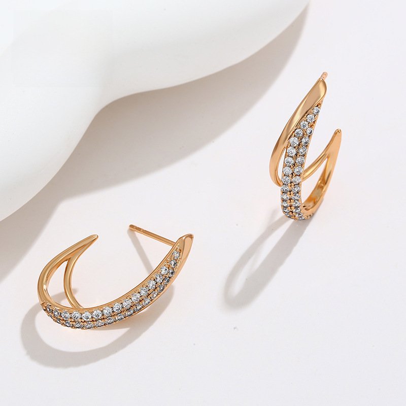 Light Luxury High Sense Earrings for Women – Elegant & Chic Jewelry