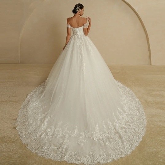Ivory Princess Sweetheart Wedding Dress | Vintage Ball Gown