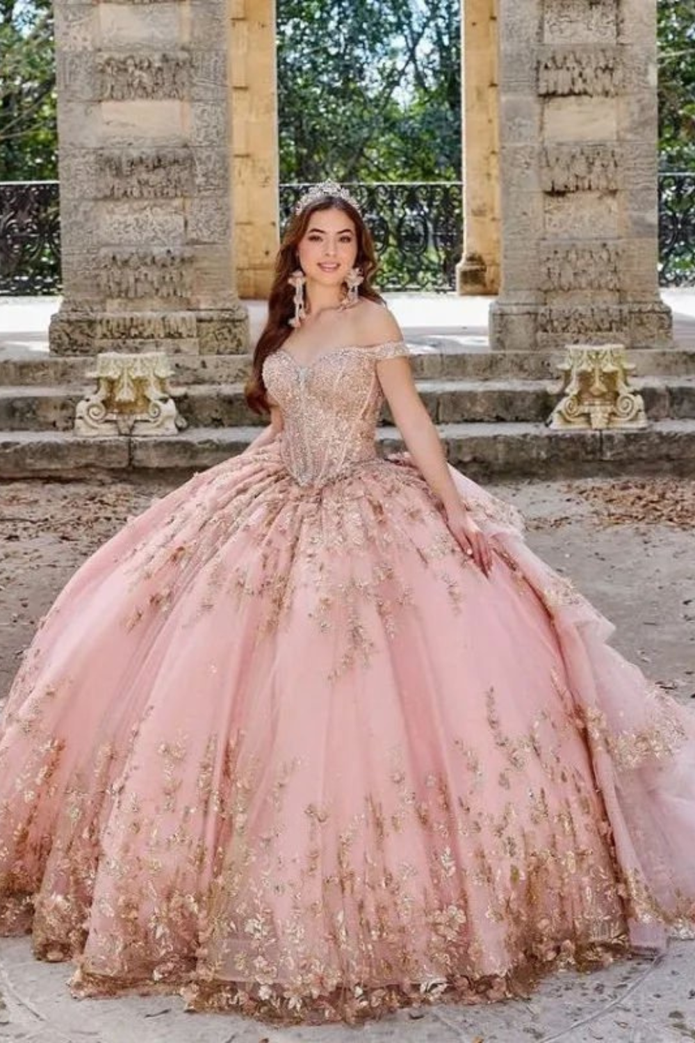 Pink Quinceanera Princess Dress – Sweetheart Neckline Ball Gown with Applique, Sequins & Detachable Tail