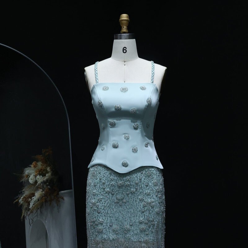 Green Two-Piece Evening Dress with Spaghetti Straps – Elegant Formal Gown