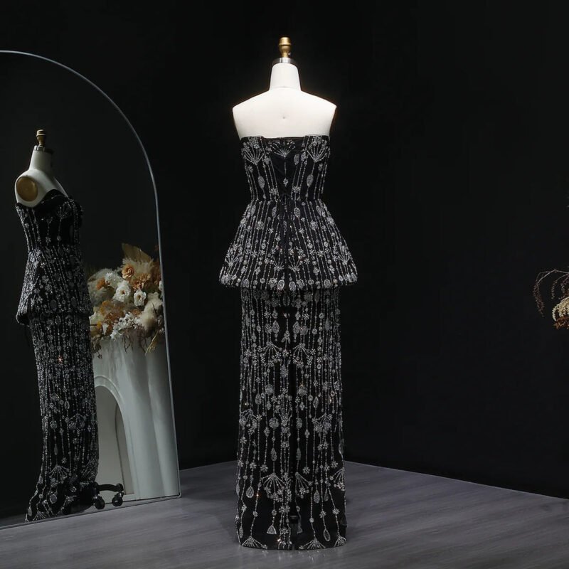 Black Two-Piece Evening Dress with Elegant Sweetheart Neckline