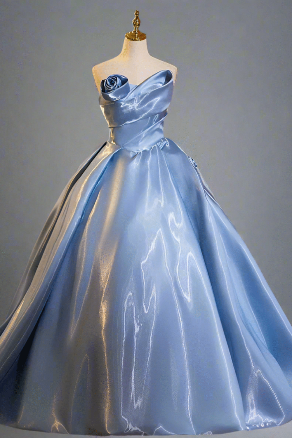 Elegant Blue Applique Ball Gown – Floor-Length Formal Dress