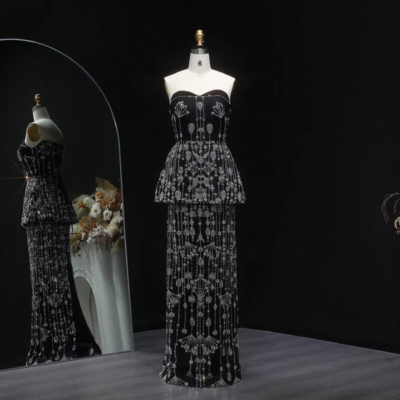 Black Two-Piece Evening Dress with Elegant Sweetheart Neckline