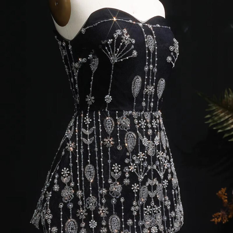 Black Two-Piece Evening Dress with Elegant Sweetheart Neckline