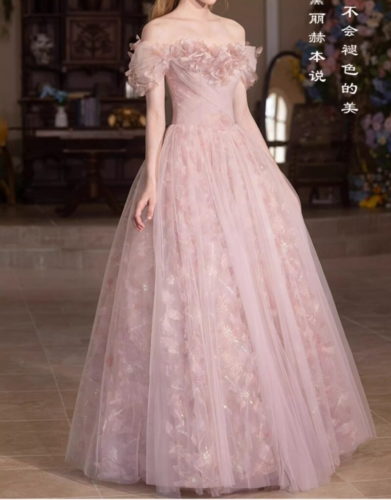 Chic Blushing Pink Applique A-Line Prom Dress – Elegant Evening Gown