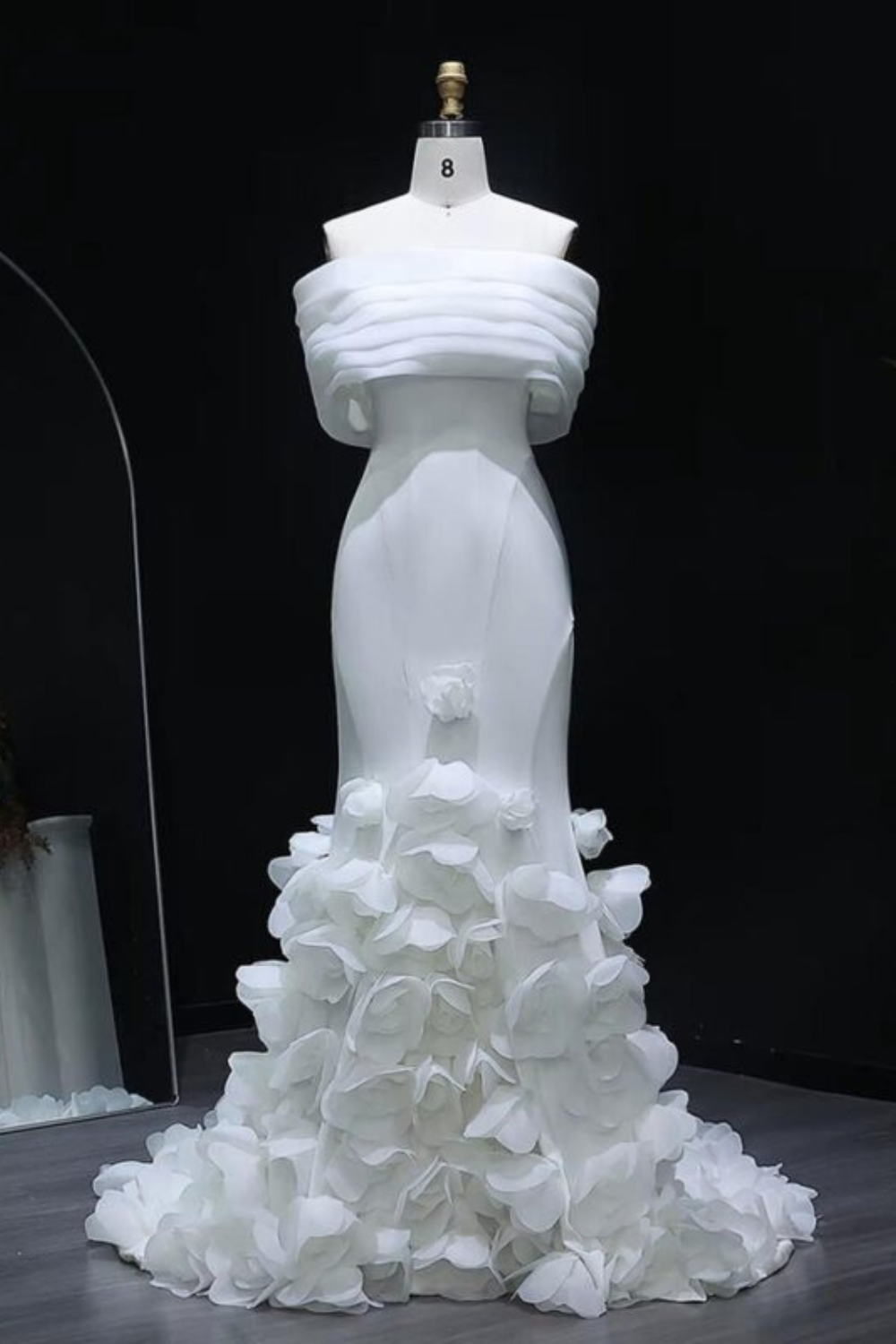 Elegant 3D Flowers White Wedding Dress